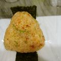 ハナレ's cooksnap of when they made マヨ風味の☆食べるラー油とネギのおにぎり.
