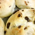 ひこねちゃん's cooksnap of when they made 【HBで作る】砂糖をまぶしたぶどうパン.