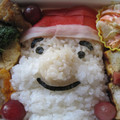 hirotofumi's cooksnap of when they made ☆キャラ弁　サンタクロース★.