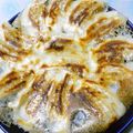pyonpoco's cooksnap of when they made 市販の餃子をパリパリの羽根つきに！.