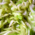 mikimatsu's cooksnap of when they made 超簡単！胡麻が香るセロリのきんぴら.