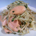 みかくっく's cooksnap of when they made もやしと大葉とお魚ソーセージの炒め物.