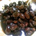 ユーロン's cooksnap of when they made 豆屋直伝！艶々真っ黒な黒豆の煮物☆おせち.