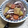 真弥家's cooksnap of when they made 味付け簡単♪イカじゃがの☆こってり煮.