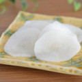さとみわ's cooksnap of when they made 大根大量消費に☆樽で漬ける酢大根.