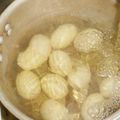 toshiebaba's cooksnap of when they made つるとむけるゆで玉子.