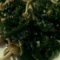 dan01ten's cooksnap of when they made 究極のﾀﾞｲｴｯﾄ料理☆ﾜｶﾒとキノコのアンチョビ炒め.