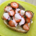 3姉妹ちゃんママ's cooksnap of when they made 小倉いちごトースト♡ミルクジャムがけ.