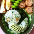 シマ会長's cooksnap of when they made 2013巳年＊お正月＊へびくんキャラ弁.