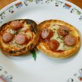 usaco3's cooksnap of when they made 餃子の皮で簡単ピザ.