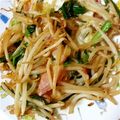 リナッち's cooksnap of when they made ピリ辛にらともやしの卵とじ.