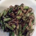 phoenixSP's cooksnap of when they made アスパラガスの塩昆布炒め☆.