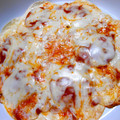 赤い本棚の上's cooksnap of when they made ぎょうざの皮で♪なんちゃってＰｉｚｚａ.