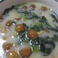 まゅ＠たん's cooksnap of when they made なめことほうれん草のふわふわミルクスープ.