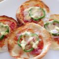 ともキラ's cooksnap of when they made 余った餃子の皮で即席ピザ.