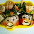 洋ちゃんﾃﾞｽ's cooksnap of when they made 簡単　はなかっぱ　ももかっぱ等キャラ弁当.