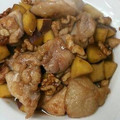 kimimaruo's cooksnap of when they made 鶏肉とさつま芋の胡桃炒め.