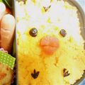 えリモ's cooksnap of when they made 簡単キャラ弁♪詰めるだけでキイロイトリ*.