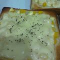 かねゃん's cooksnap of when they made マヨコーン☆トースト.