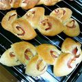 yangpa's cooksnap of when they made 少なめイースト全粒粉ベーコンエピ.