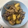 どやこ's cooksnap of when they made 秋の味☆さつまいも・舞茸・バター醤油炒め.