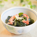 さとみわ's cooksnap of when they made カニカマと若布のわさびマヨ和え.