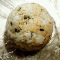 kannnyaman's cooksnap of when they made ごまたっぷり♡パセリと粉チーズのおにぎり.