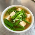 azbjbn's cooksnap of when they made 豆腐とニラの味噌汁.