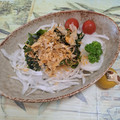みかかめ's cooksnap of when they made 新玉ねぎのワカメおかか和え.