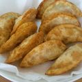 飛んでぶー's cooksnap of when they made 余ったポテトサラダで揚げ餃子♪.
