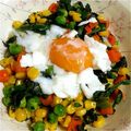 みっちマングローブ's cooksnap of when they made ミックスベジタブルとほうれん草の卵乗せ！.