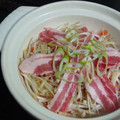miki☆T's cooksnap of when they made 豚バラともやしの土鍋蒸し.