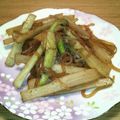 にゃんりんしゃん's cooksnap of when they made うどとこんにゃくのきんぴら.