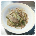mygoat's cooksnap of when they made 黒胡椒ピリリ☆きのことネギの炒め.