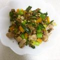 まっとんママ's cooksnap of when they made 葉にんにくと鶏モモ肉のオイマヨ炒め★.