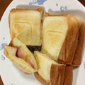 tama-ma's cooksnap of when they made ホットサンド（ハム、チーズ）.