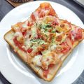 京ん家's cooksnap of when they made 朝食に☆トマトチーズトースト.