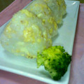 くるくるももた's cooksnap of when they made 炒り卵とチーズと海苔の佃煮のおにぎり.