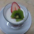 お菓子と女大工's cooksnap of when they made 簡単！とろ～りヨーグルトゼリー.