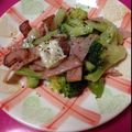 Akeimmy's cooksnap of when they made カマンベール、 ハム、ブロッコリー炒め.