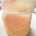 ayafuyu's cooksnap of when they made 濃厚ジャージー牛乳食パン＊早焼き.