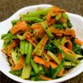 kuragenoie's cooksnap of when they made 蕪の葉と人参のナムル.