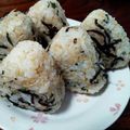 鎌えり's cooksnap of when they made 玄米おにぎり★塩昆布・じゃこ・大葉・ゴマ.