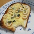 korenchisa's cooksnap of when they made ちくわと大葉のマヨチーズトースト.