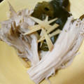 sakkie4649's cooksnap of when they made 【農家のレシピ】わかめとエノキのさっと煮.