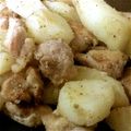 亮ちゃんのご飯☆'s cooksnap of when they made 新じゃがと鶏もも肉の塩炒め.
