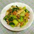 toroko33's cooksnap of when they made エビとイカとチンゲン菜の炒めもの.