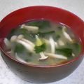 ダ〜ごはん's cooksnap of when they made しめじとほうれん草のみそ汁.
