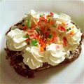 himeღ's cooksnap of when they made 市販のロールケーキにちょっとだけデコ.