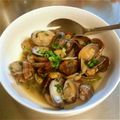 tomocyos's cooksnap of when they made ★基本★あさりの砂出し&あさりの酒蒸し.